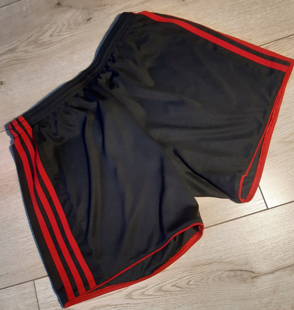 ADIDAS krótkie spodenki rozm 38/40