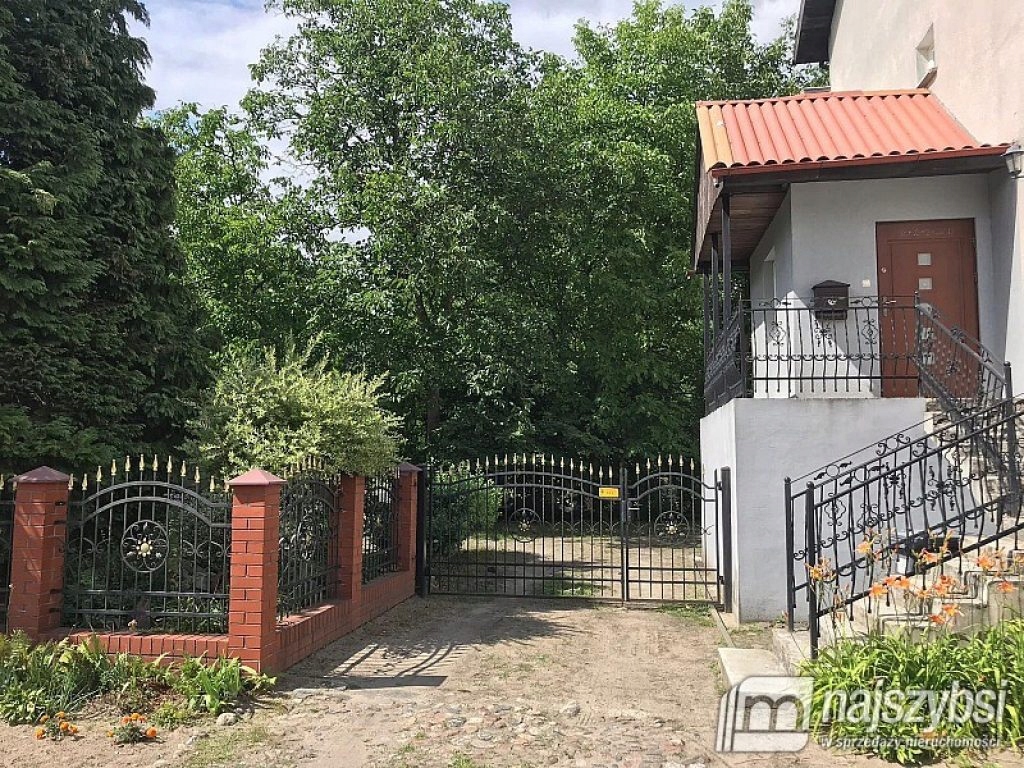 Dom, Goleniów, Goleniów (gm.), 220 m²
