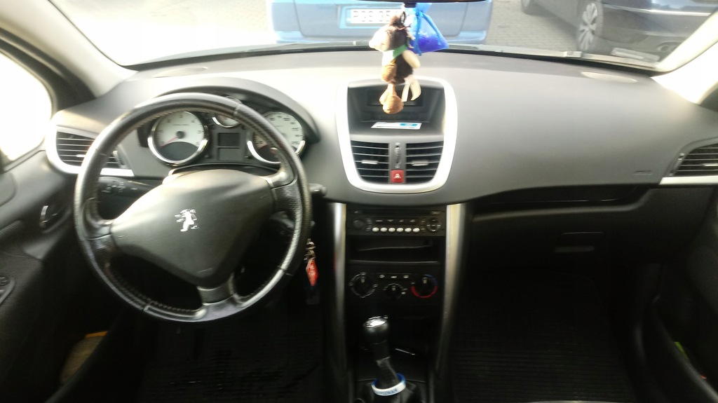 Купить PEUGEOT 207 SW (WK_) 1.6 HDi 90 л.с. с солнечной батареей: отзывы, фото, характеристики в интерне-магазине Aredi.ru