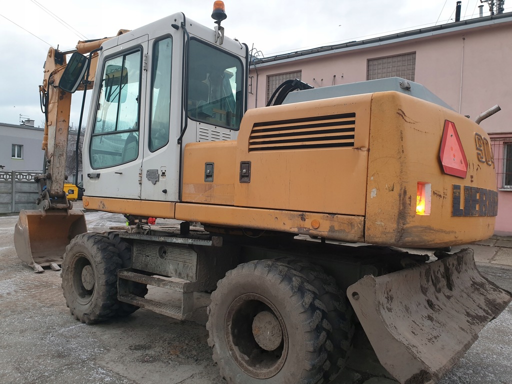 Купить КОЛЕСНЫЙ ЭКСКАВАТОР LIEBHERR A904 LITRONIC: отзывы, фото, характеристики в интерне-магазине Aredi.ru