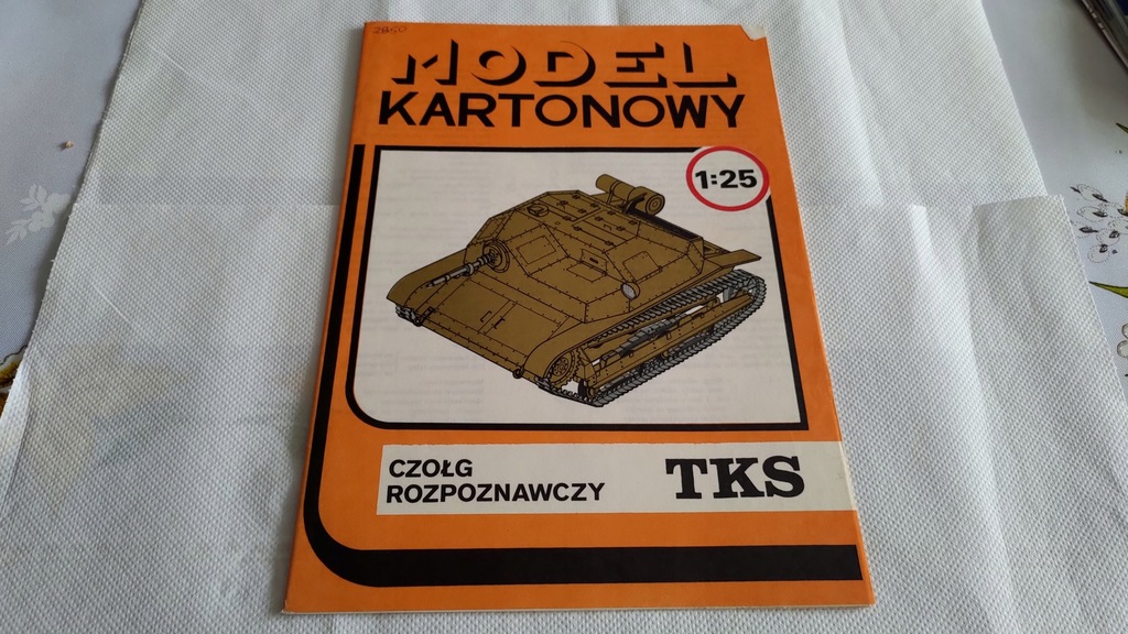 Model Kartonowy TKS 1:25