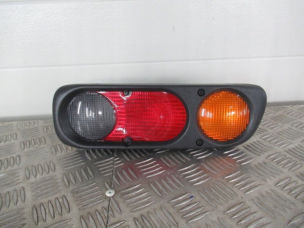 LAMPA TYŁ TYLNA NISSAN TERRANO II LIFT 2002 7826039679