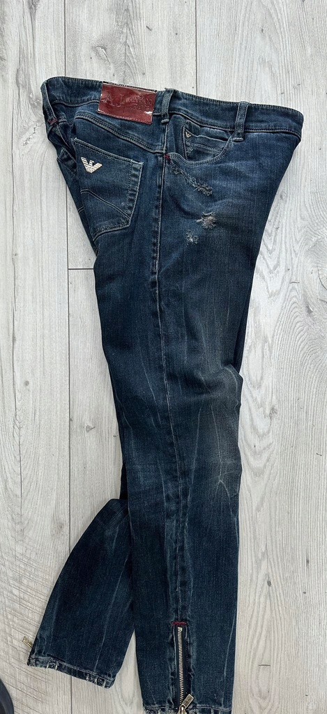 Armani Jeans rurki z suwakami w 25