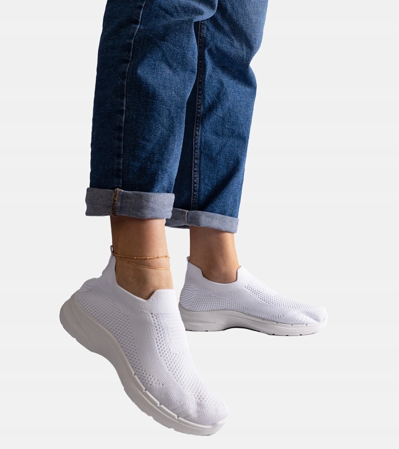 Białe wsuwane sneakersy sportowe Mora rozmiar 39