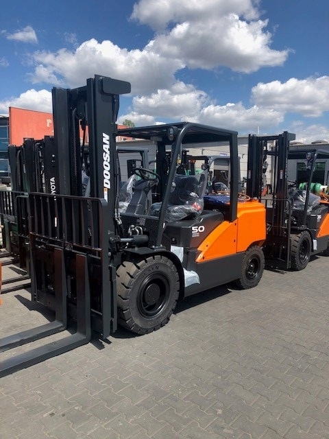 WÓZEK WIDŁOWY DOOSAN PRO G50SC-7 NOWY 5 TON