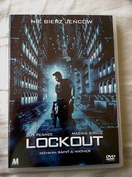 Lockout DVD charytatywna