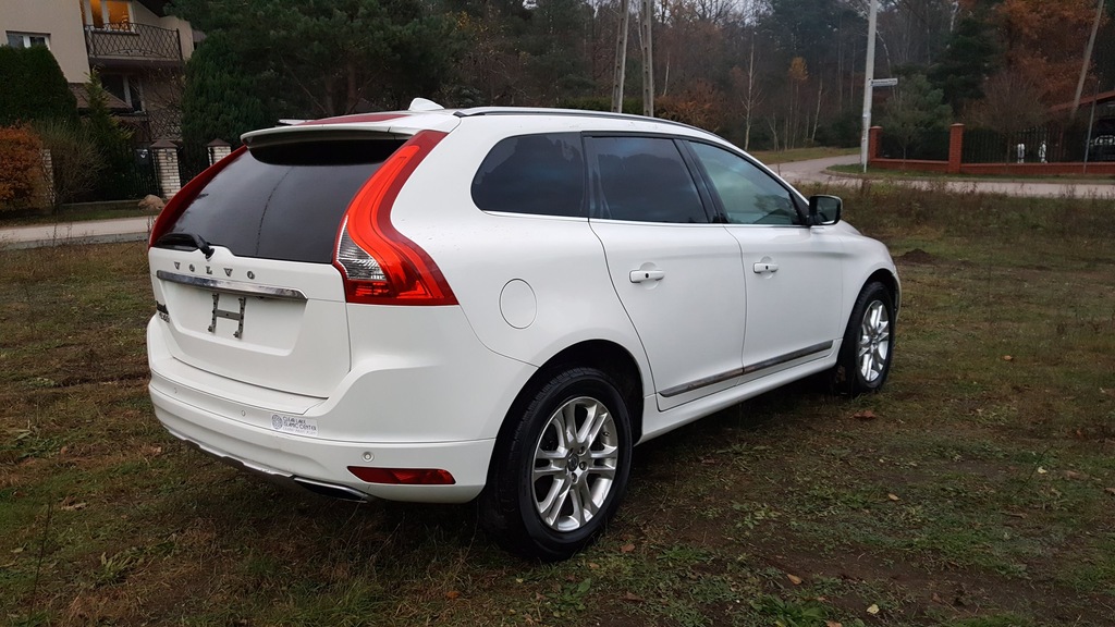 VOLVO XC 60 LIFT Zegary LCD Panorama Skóra