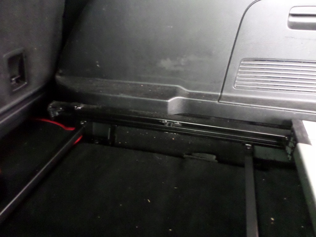 Wysuwana podłoga bagażnika Ford Galaxy Mk3 Smax