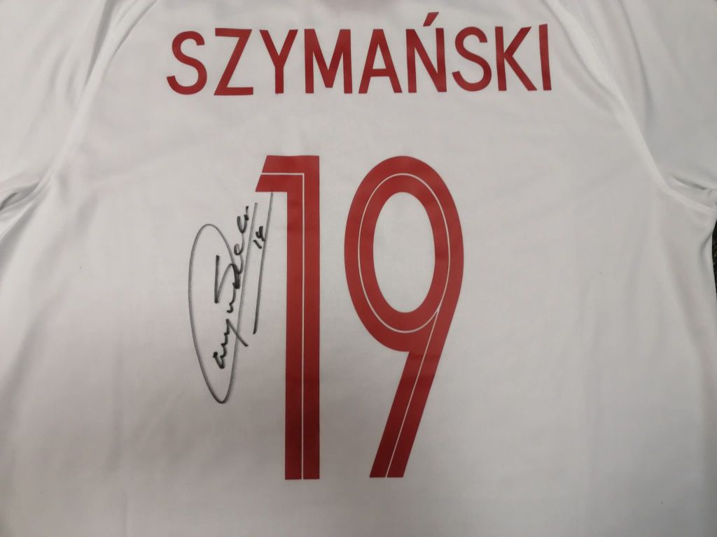 Szymański - koszulka (POL) z autografem