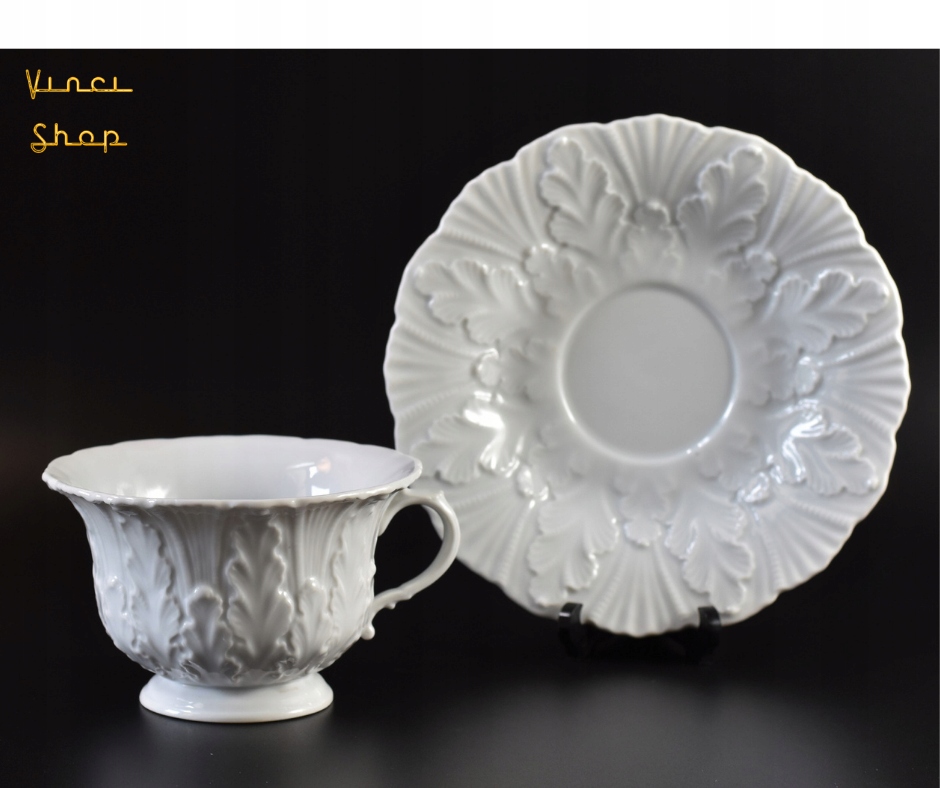 Miśnia filiżanka akant reliefy Meissen 1924 - 1934
