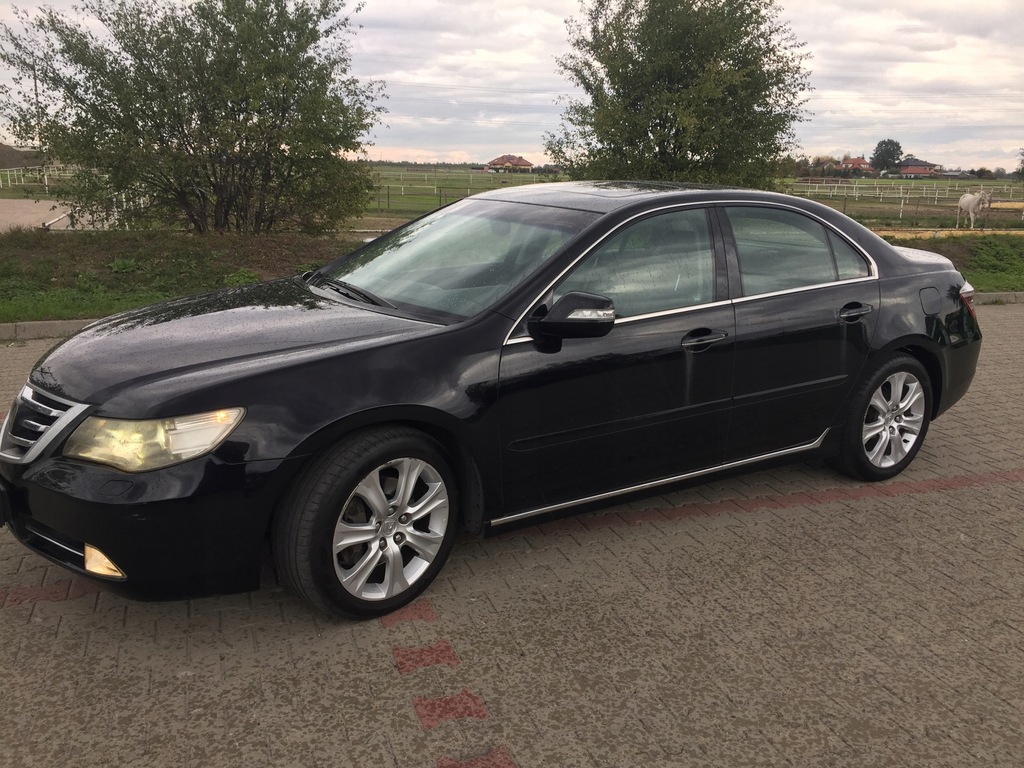 Honda LEGEND Executive Plus.