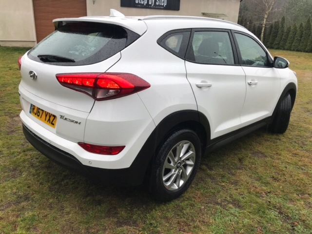 Купить HYUNDAI TUCSON (TL) 1.7 CRDi 116 л.с.: отзывы, фото, характеристики в интерне-магазине Aredi.ru