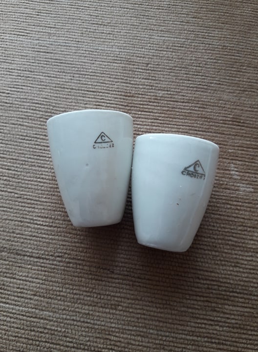 TYGLE LABORATORYJNE PORCELANOWE CHODZIEŻ
