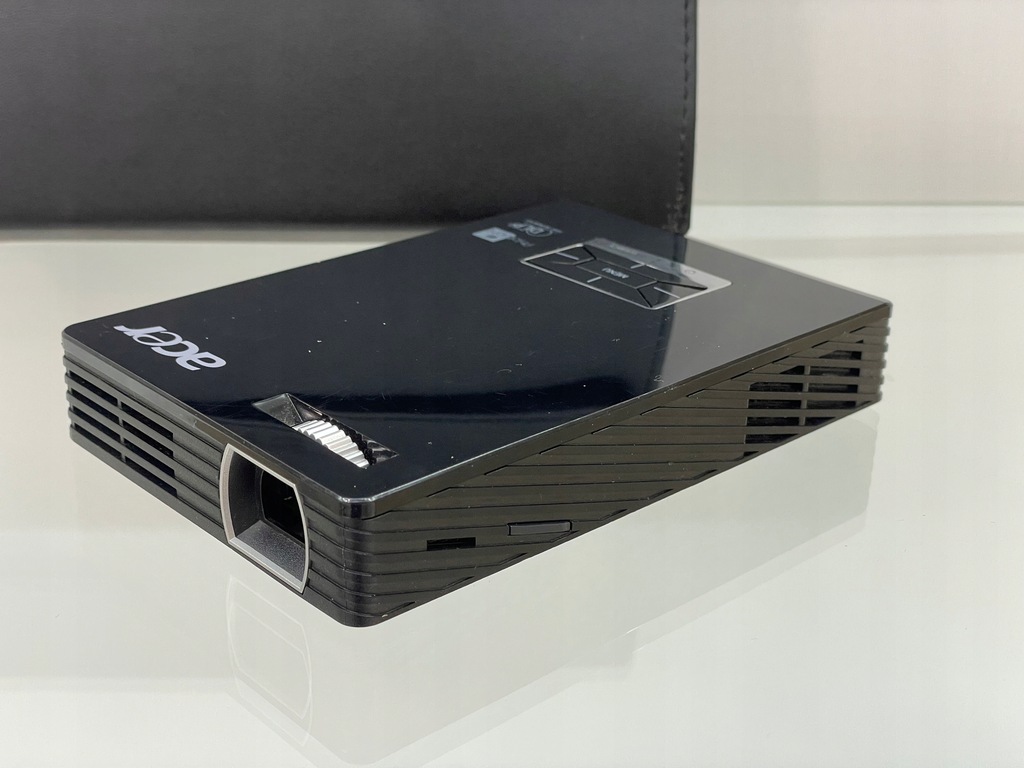 Projektor Acer C112 DLP