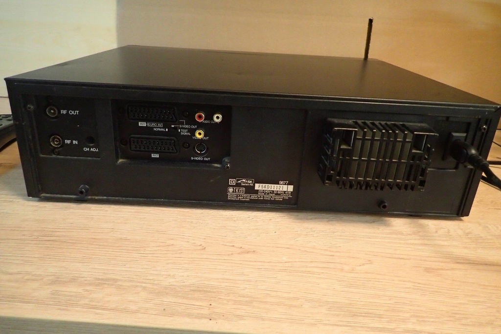 Magnetowid Metz 9877 / Panasonic NV-HS1000