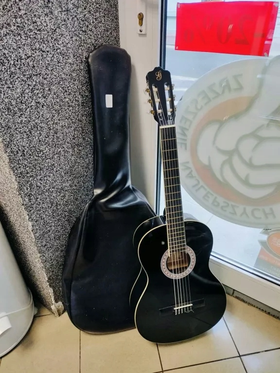 UŻYWANA GITARA GOMEZ 001 BK + SKÓRZANY FUTERAŁ