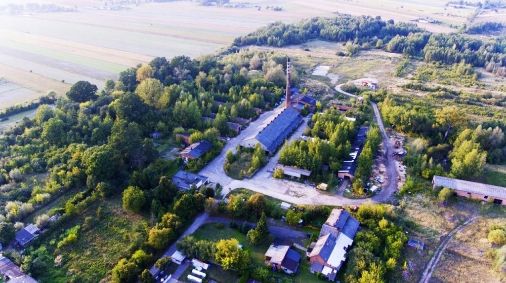 Fabryka, Michałów, Zduńska Wola (gm.), 75000 m²