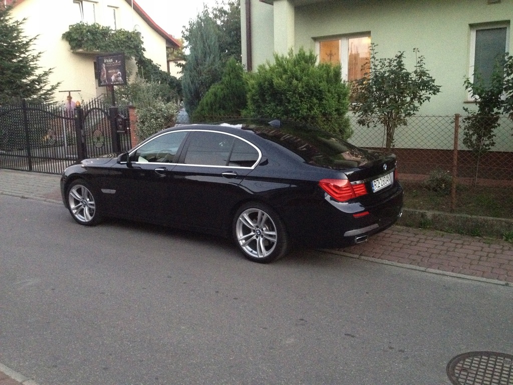 BMW 740D 2011r