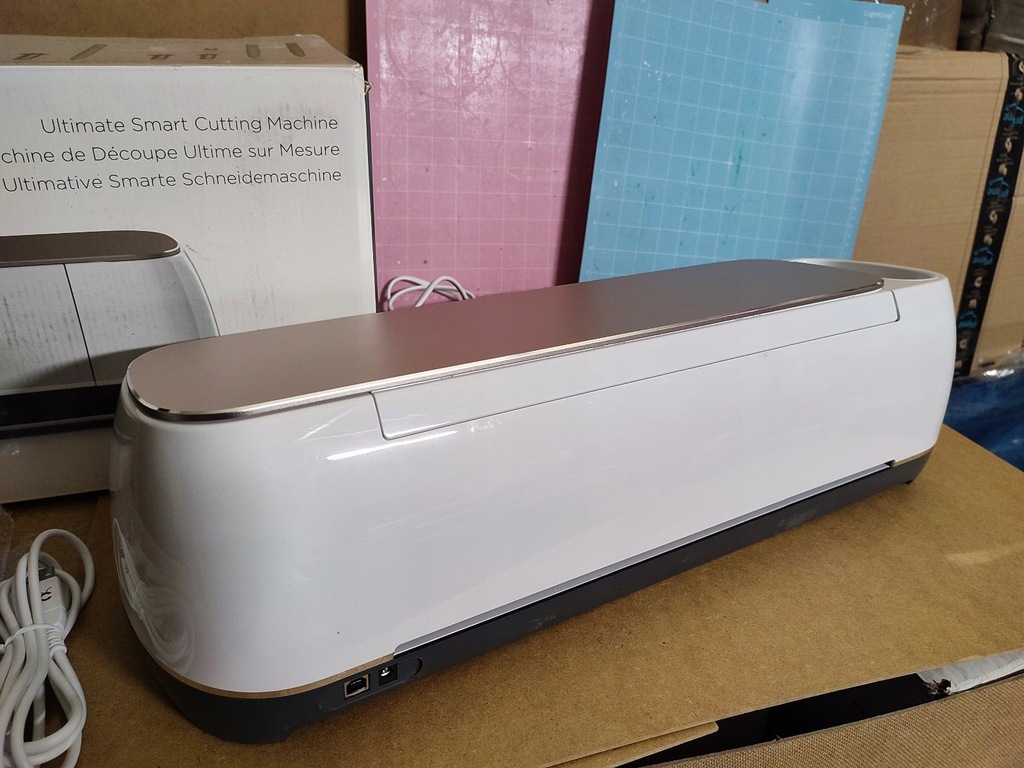 Купить CRICUT Maker режущий плоттер, бумага, фольга, ткани: отзывы, фото, характеристики в интерне-магазине Aredi.ru