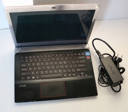 Laptop SONY VAIO i5/4GB/500GB/WIN10 od L01