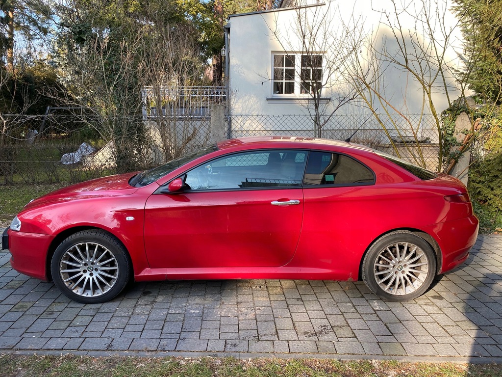 Купить ALFA ROMEO GT 1.9 JTD 150 л.с. (174 000 километров): отзывы, фото, характеристики в интерне-магазине Aredi.ru