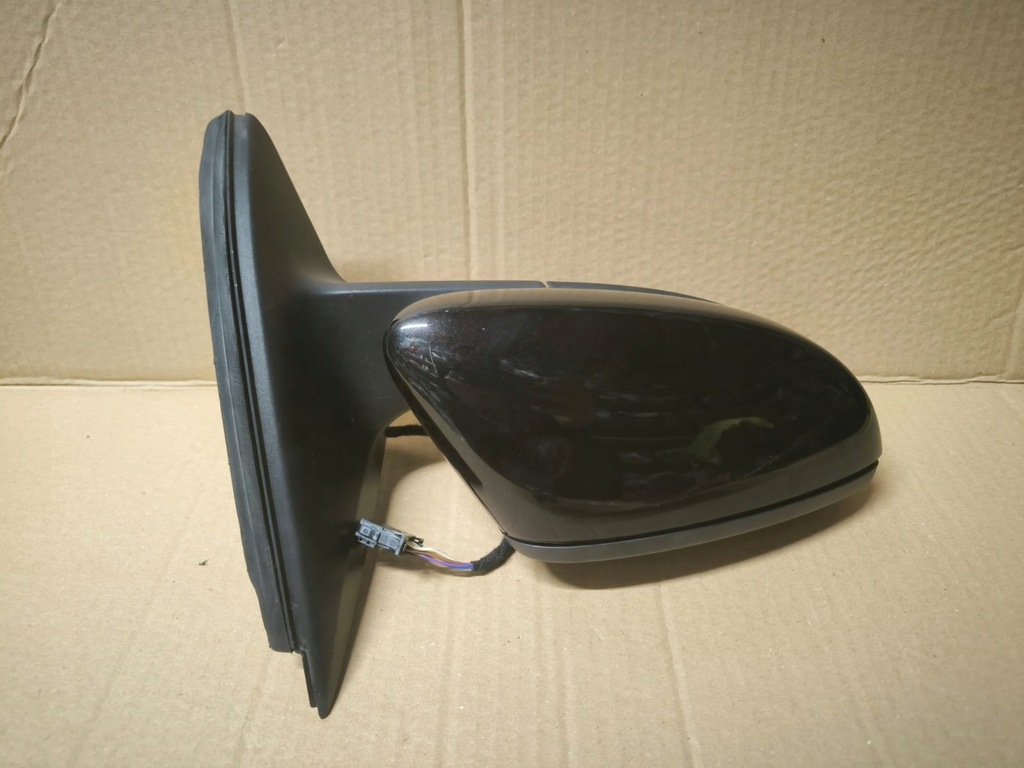 LUSTERKO PRZEDNIE PRAWE SKODA RAPID 5 PIN LF9R