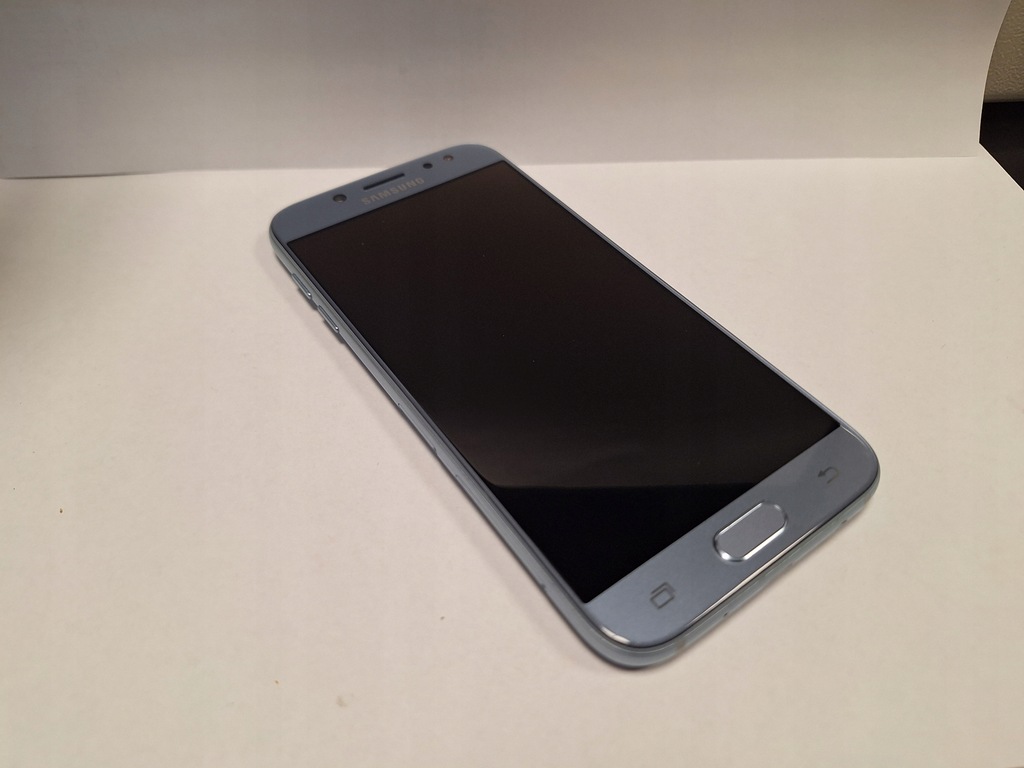 Smartfon Samsung Galaxy J5 2 GB / 16 GB 4G (LTE) niebieski