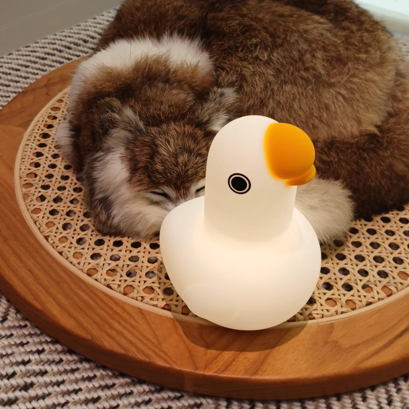 Goose silicone night light as a night light for friends to sleep with