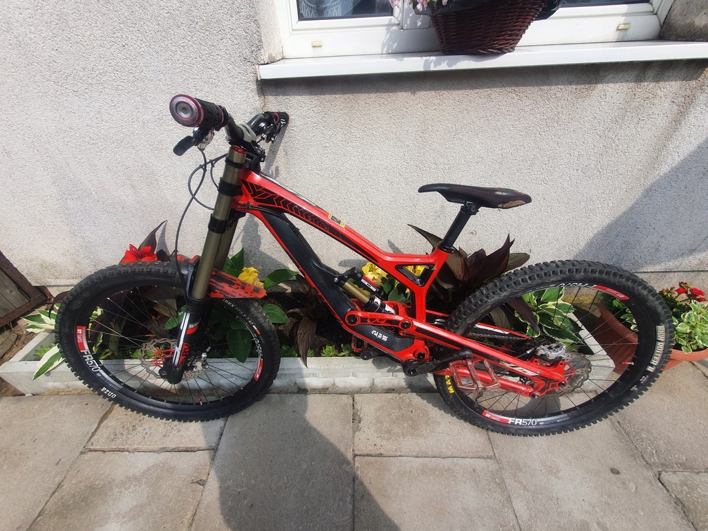 Yt tues cf best sale 2015