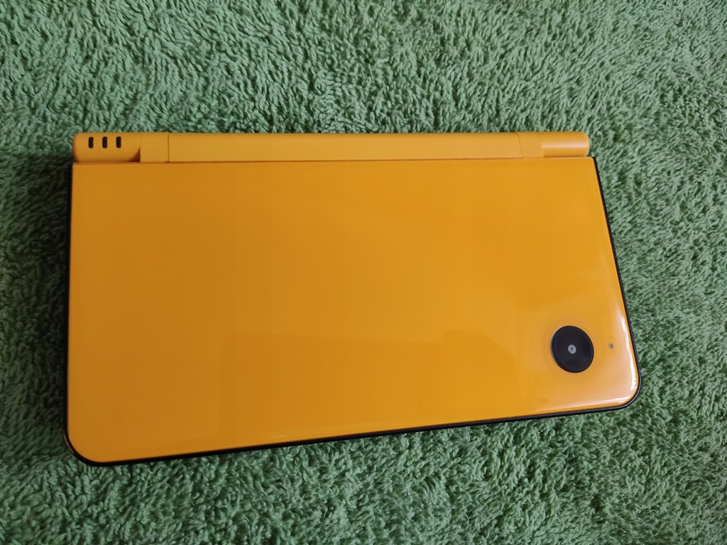 Konsola Nintendo DSi LL