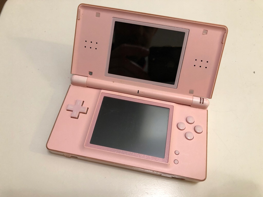 Nintendo DS Lite pink