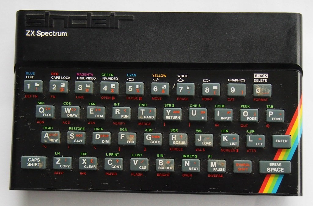 komputer ZX SPECTRUM 48k ( gumiak )