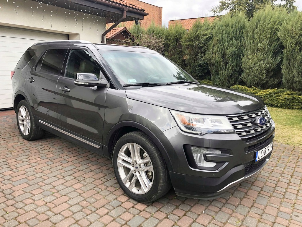 Ford Explorer 3.5b V6 po liftingu stan b. dobry