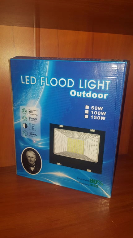 HALOGEN LED PUDEŁKO