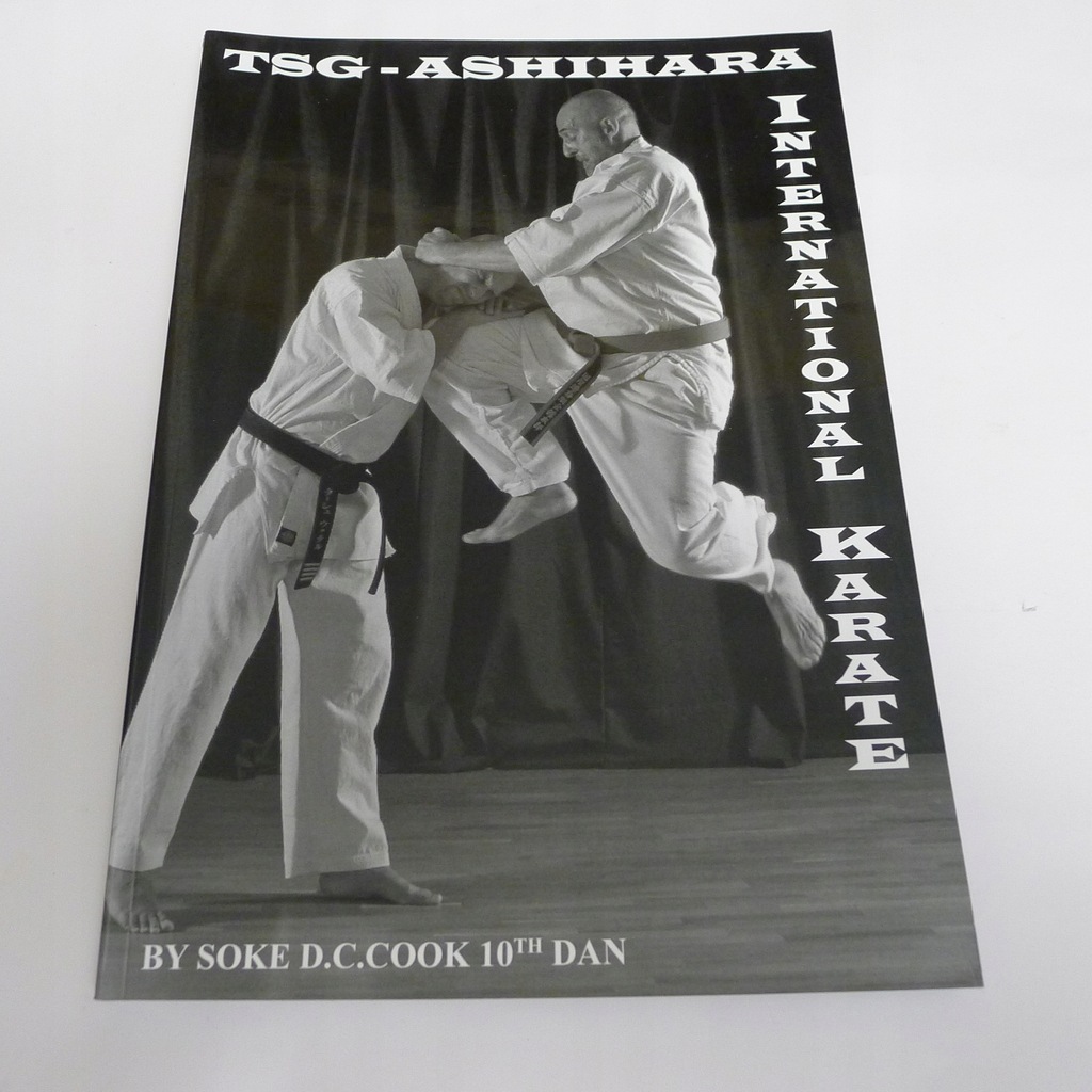 COOK - Ashihara Karate Kyokushin + dvd/Oyama,Bruin