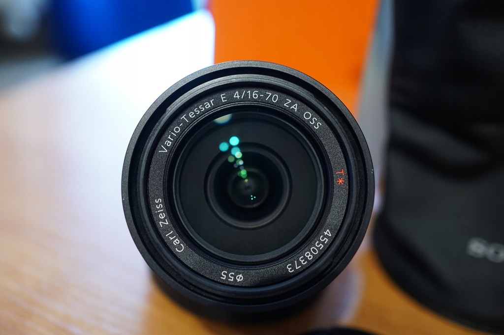 Obiektyw Sony E 16-70/4 OSS ZA