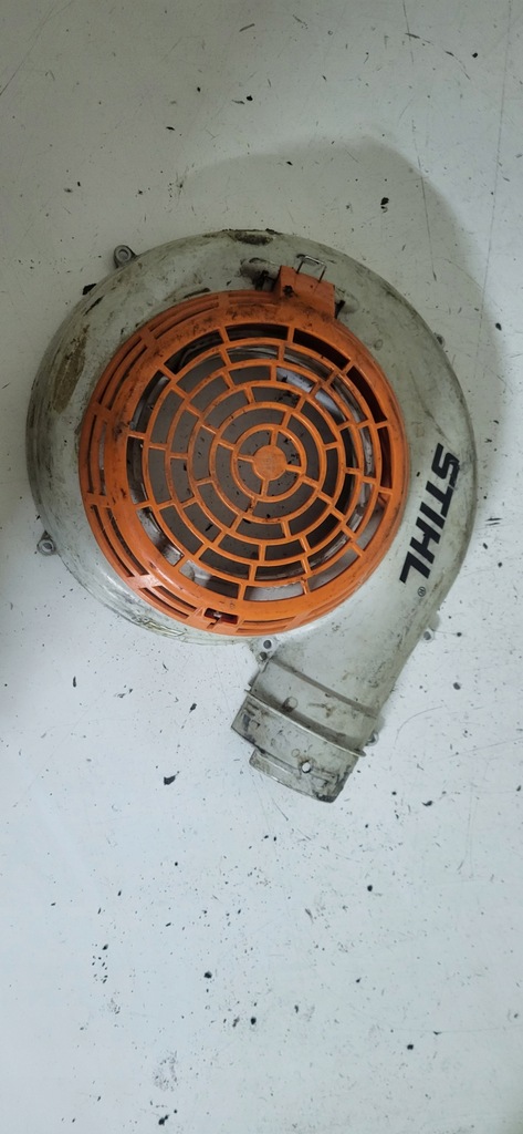 Dmuchawa do liści Stihl BG SH 86 C Osłona obudowa pokrywa silnika