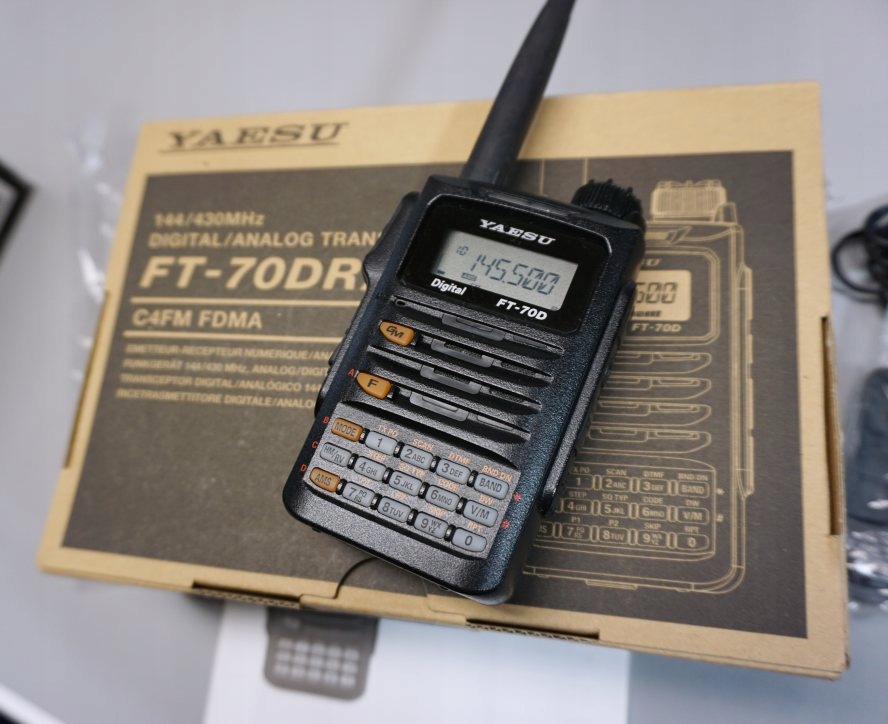 Radiotelefon Yaesu FT-70D