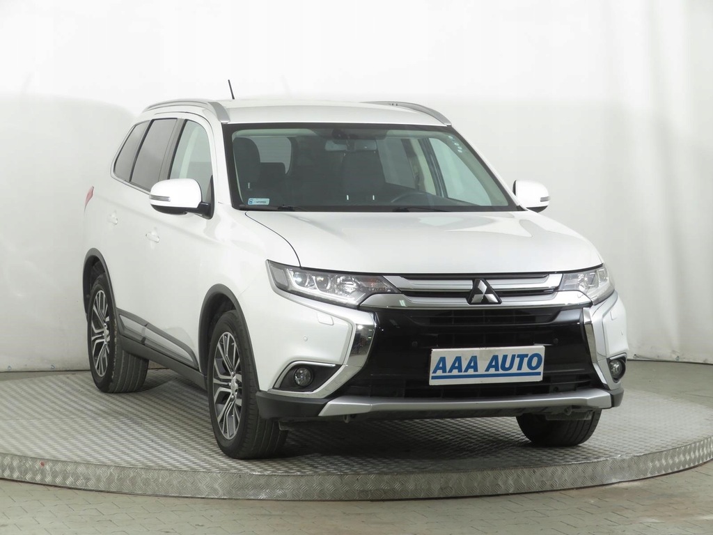 Купить Mitsubishi Outlander 2.0, Салон Польша: отзывы, фото, характеристики в интерне-магазине Aredi.ru