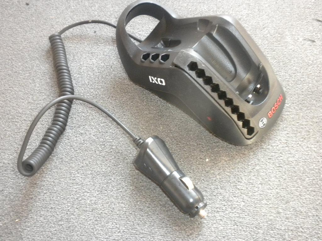 BOSCH ŁADOWARKA SAMOCHODOWA DO WKRĘTARKI IXO4 3,6V
