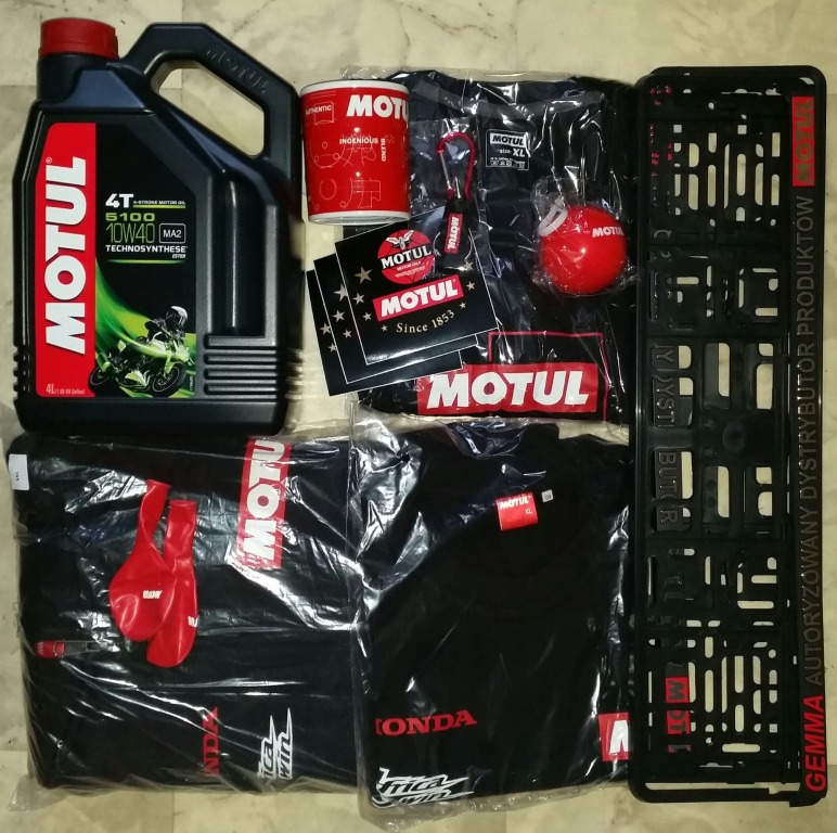 MOTUL: bluza, olej m, t-shirt x2, tablice +gadżety