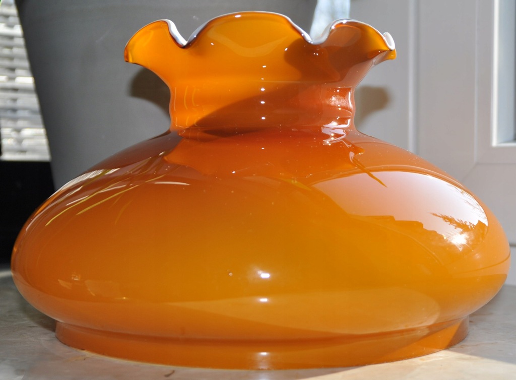 Stary klosz do lampy naftowej śred. podst. ok. 23,1 cm