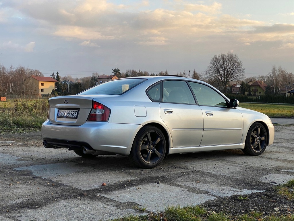 Subaru Legacy 3.0R H6 LPG 4x4