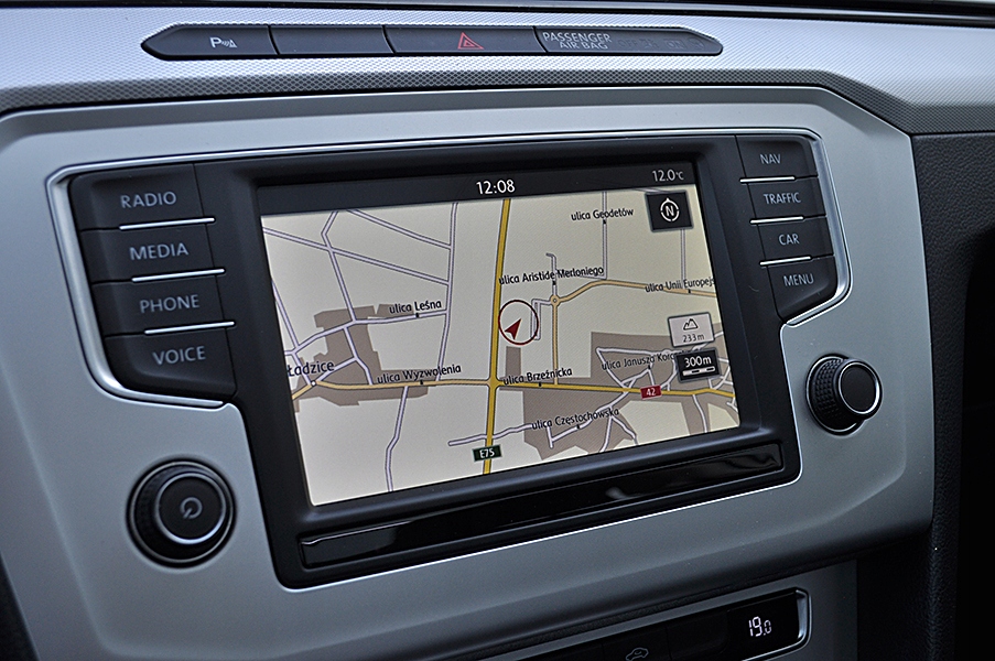 Купить VW Passat 2.0TDI *Панорама*Радар*Камера*Без ключа*: отзывы, фото, характеристики в интерне-магазине Aredi.ru