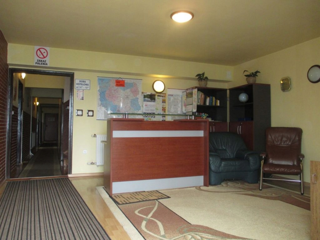 Hotel, Florianów, Policzna (gm.), 900 m²
