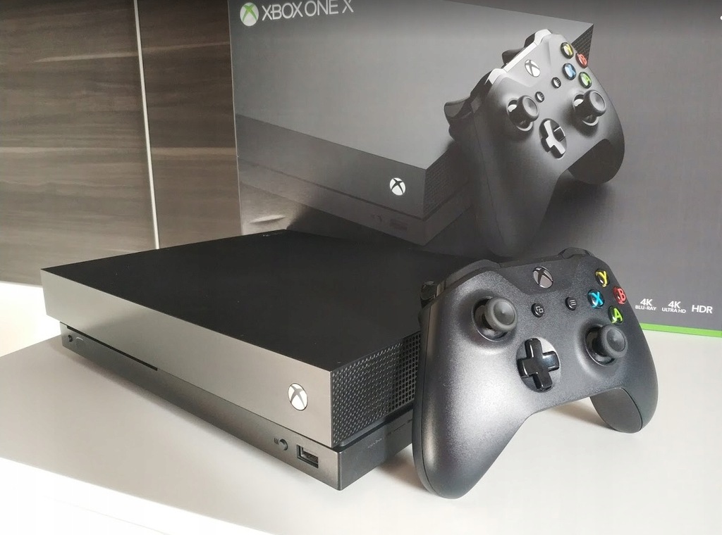 Konsola XBOX One X 1TB czarna