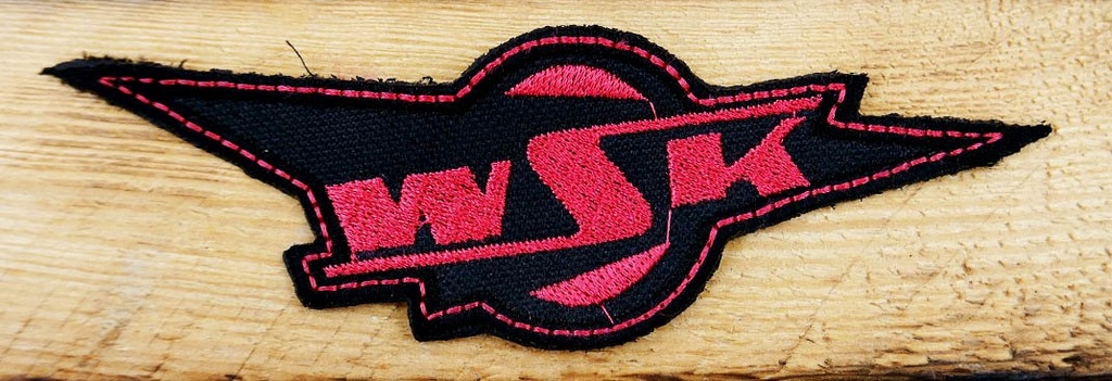 WSK czerwona mała naszywka patch badge