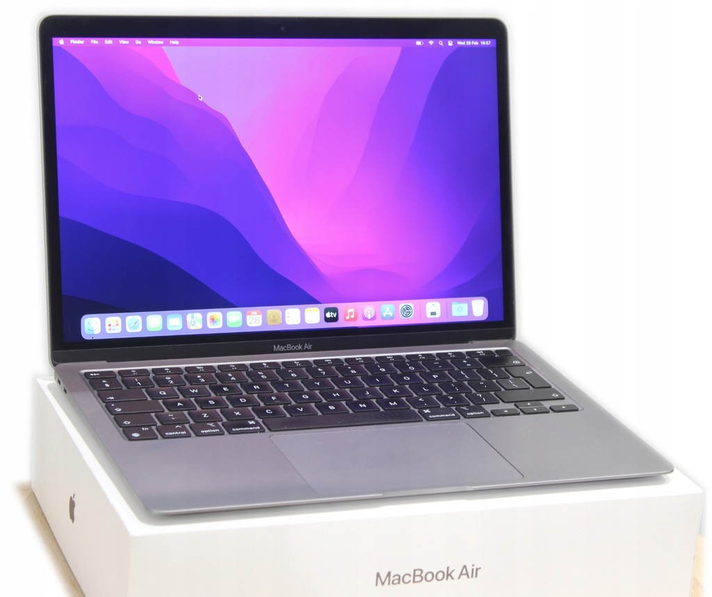 MacBook Air 13 m1 8 GB 512 SSD 8 GPU