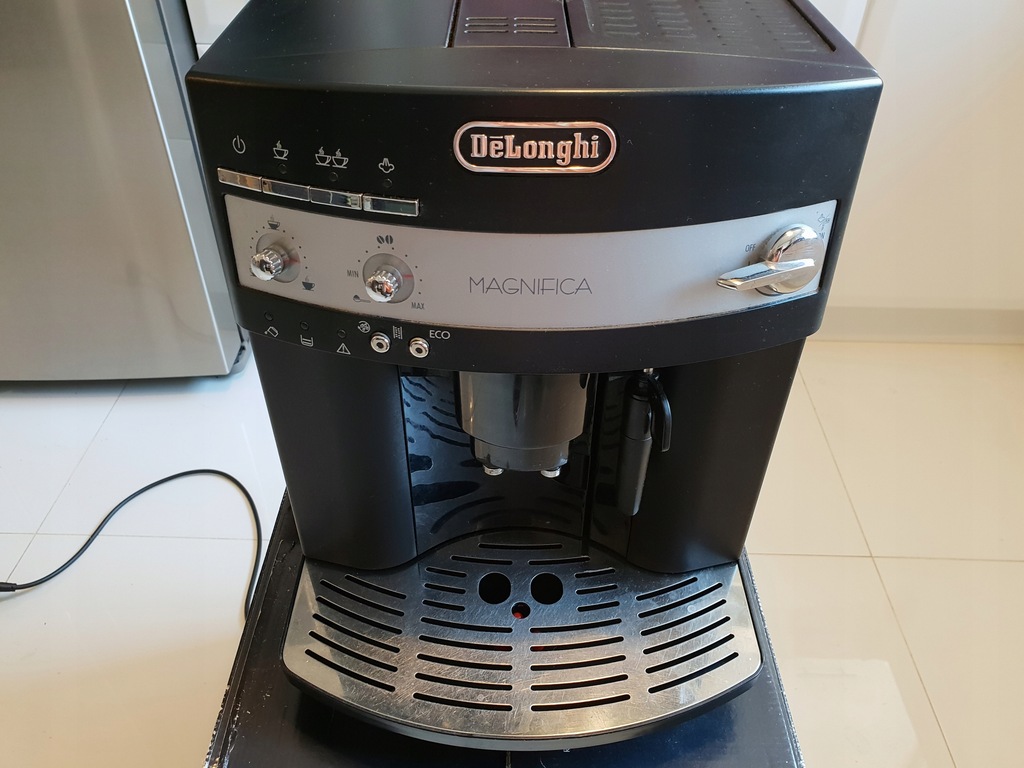 Ekspres do kawy DeLonghi Magnifica