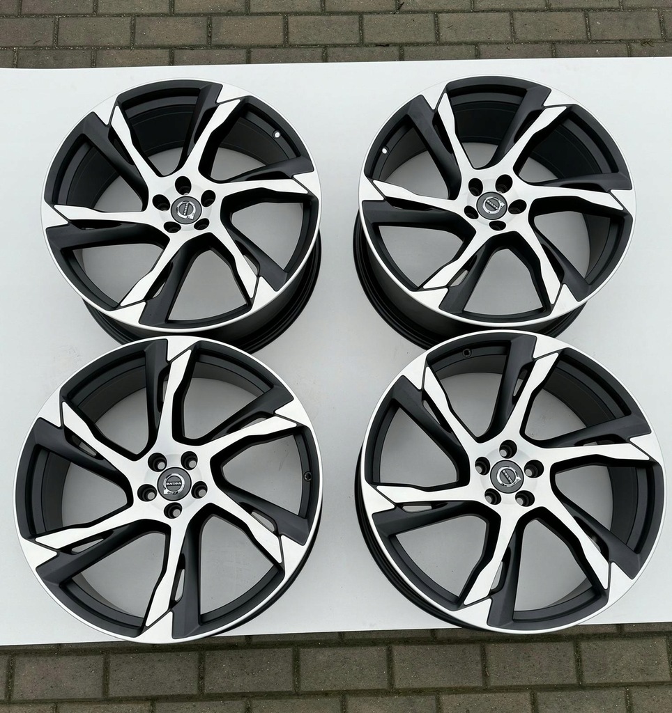 FELGI VOLVO 31454204 MATT TECH BLACK 9Jx22 ET 38,5 5x108